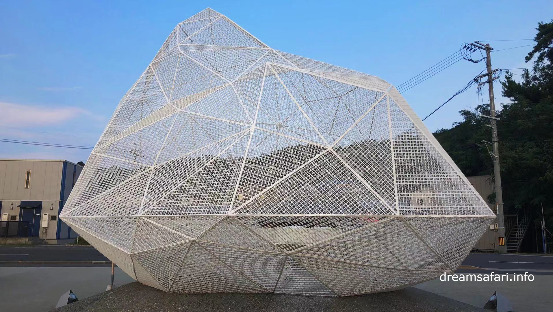 白天的Naoshima Pavilion