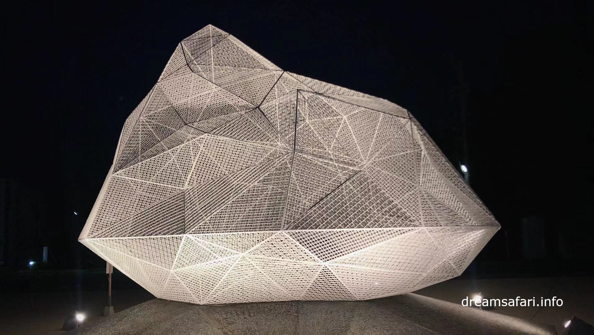 晚上的Naoshima Pavilion 晚上的Naoshima Pavilion